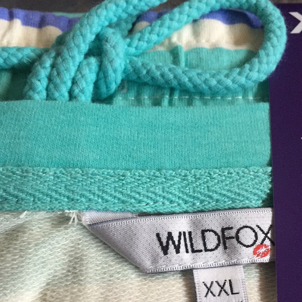 Wildfox Ladies Lightweight Sweatshirt & Short PJ Lounge Set NWT - Picture 5 of 7